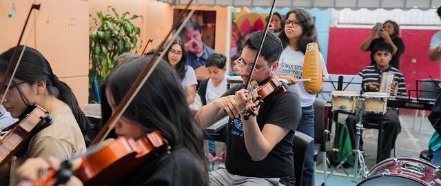 Primer encuentro de SINFIN UTPL y la Academia de música de Sol a Sol de Guayaquil