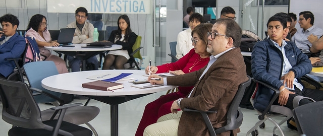 Expo Semestre Ascendere | Reto: desarrollo de portal web, Cámara de Comercio de Loja.