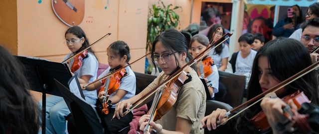 Primer encuentro de SINFIN UTPL y la Academia de música de Sol a Sol de Guayaquil