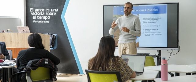 Curso de formación docente "Diseño y aplicación del Aprendizaje Basado en Proyectos en la docencia universitaria" Curso de formación docente "Diseño y aplicación del Aprendizaje Basado en Proyectos en la docencia universitaria"
