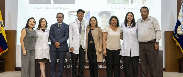 Ceremonia de imposición de mandiles a los estudiantes de 7mo ciclo de la carrera de Psicología Clínica