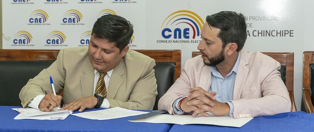 Firma de convenio interinstitucional entre CNE Zamora y UTPL Firma de convenio interinstitucional entre CNE Zamora y UTPL