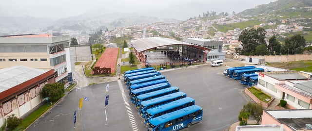 Desfile de Promociones y Ginkana – 25 Años de Medicina UTPL