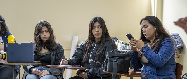 Aldea Global: La internacionalización de la práctica artística dictado por el docente Óscar Verde, de la Universidad Autónoma de México