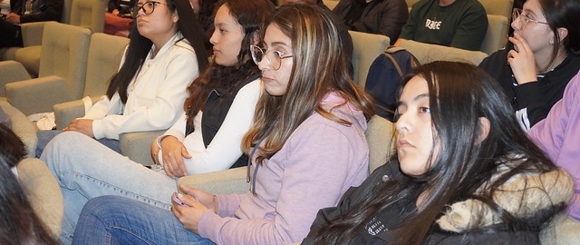 Diálogos Éticos "El uso irrazonable de los antibióticos: una mirada ética"