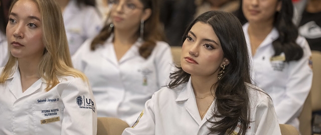 Imposición de mandiles a internos rotativos de la carrera de Nutrición y Dietética – Cohorte mayo 2025 / abril 2026