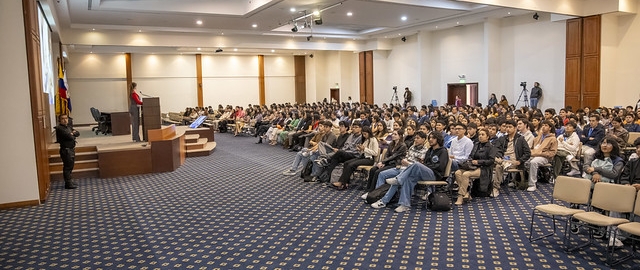 Simposio de Obesidad: Retos y Perspectivas en la Atención Integral