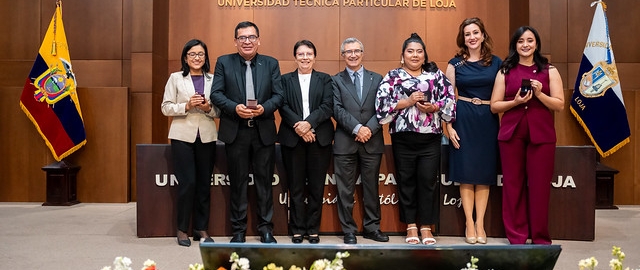 Homenaje al personal UTPL por sus años de servicio Homenaje al personal UTPL por sus años de servicio