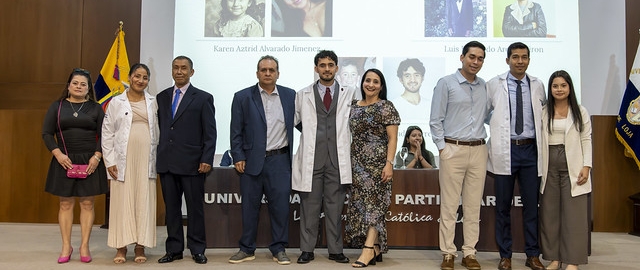Ceremonia de imposición de mandiles a los estudiantes de 7mo ciclo de la carrera de Psicología Clínica