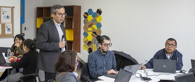 Curso de formación docente: Inteligencia artificial para iniciarse en la investigación científica: Primeros pasos hacia la publicación