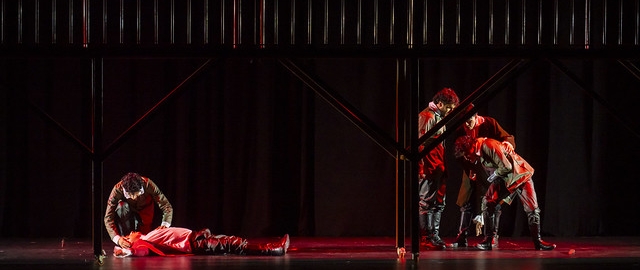La Compañía de Teatro UTPL conmemoró sus 20 años de trayectoria artística con el estreno de la obra Otelo La Compañía de Teatro UTPL conmemoró sus 20 años de trayectoria artística con el estreno de la obra Otelo