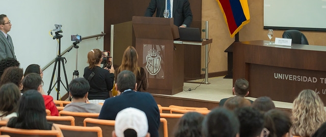 Universidades promueven conversatorio sobre la implementación de Judicaturas Especializadas en materia Constitucional