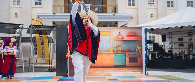 Circuito UTPL – Presentación del Grupo de Danza Jahua Ñan Circuito UTPL – Presentación del Grupo de Danza Jahua Ñan