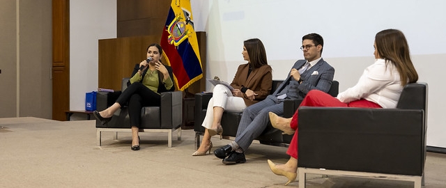 Café Científico UTPL | Innovación y Emprendimiento en el Derecho. Café Científico UTPL | Innovación y Emprendimiento en el Derecho.