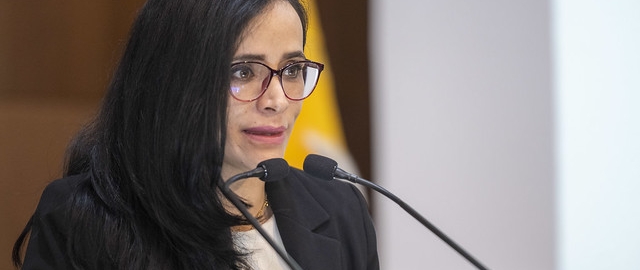 Imposición de mandiles a estudiantes de Fisioterapia