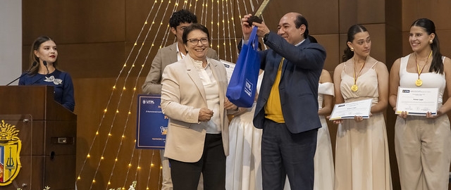 I Festival de Villancicos en inglés "Bells & Voices" I Festival de Villancicos en inglés "Bells & Voices"