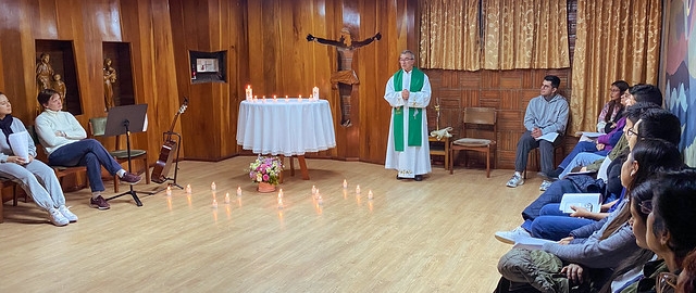 Retiro Espiritual Motus Christi para Jóvenes Retiro Espiritual Motus Christi para Jóvenes