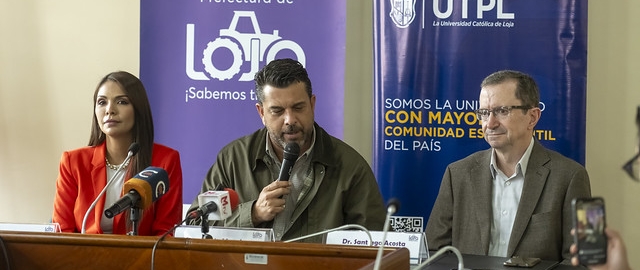 Firma de Convenio Específico de Cooperación Interinstitucional para adjudicación de becas y aplicación de descuentos entre el Gobierno Provincial de Loja y la Universidad Técnica Particular de Loja.