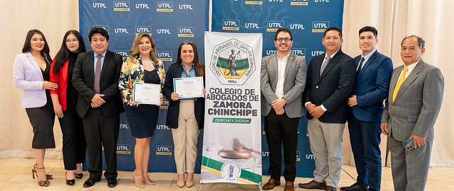 Entrega simbólica de acreditaciones internacionales otorgadas por la Agencia Acreditadora de Chile A&C. Entrega simbólica de acreditaciones internacionales otorgadas por la Agencia Acreditadora de Chile A&C.