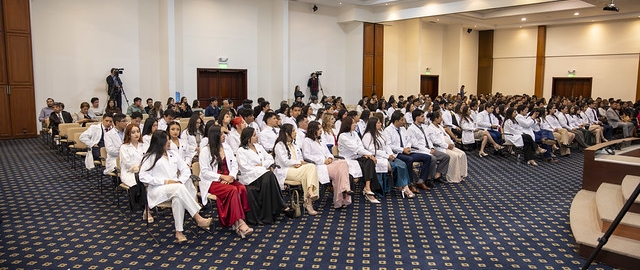 Ceremonia de imposición de mandiles a los estudiantes de 7mo ciclo de la carrera de Psicología Clínica