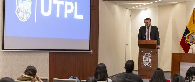 Investidura de estudiantes de primer ciclo de la carrera de Gastronomía UTPL