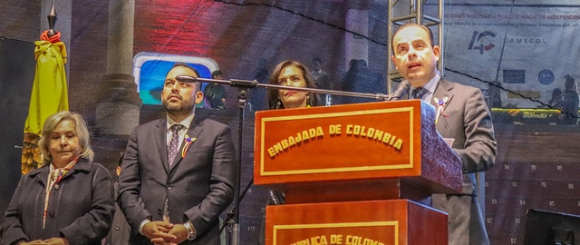 Docente UTPL recibe reconocimiento por la Embajada de Colombia en Ecuador Docente UTPL recibe reconocimiento por la Embajada de Colombia en Ecuador