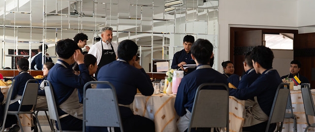 Aldea Global Gastronómica: Innovación en Equipos e Instalaciones de Restauración con el Mgtr. Fabián de Jesús Castañeda Orozco, de la Universidad ECCI – Colombia Aldea Global Gastronómica: Innovación en Equipos e Instalaciones de Restauración con el Mgtr. Fabián de Jesús Castañeda Orozco, de la Universidad ECCI – Colombia