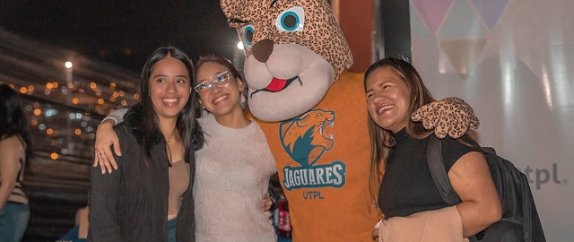 Noche Jaguar UTPL