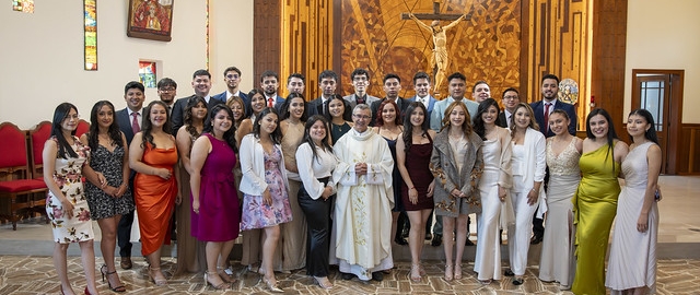 Imposición de mandiles a estudiantes de Fisioterapia