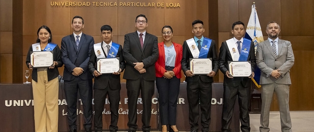 Décimo Quinta Promoción de Graduados ESCOP UTPL Décimo Quinta Promoción de Graduados ESCOP UTPL