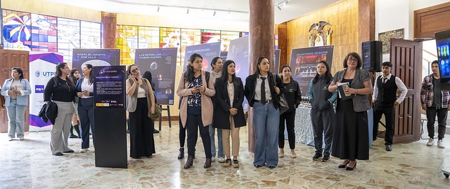 Conversatorio e inauguración de la exposición “Astrónomas” en UTPL