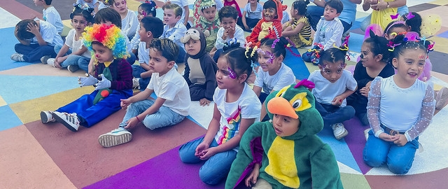 La UTPL participa en el Festival Internacional de Artes Vivas Loja con sus talentosos grupos de arte en la Plaza de la Cultura