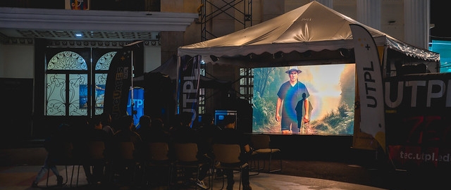 Circuito UTPL – Cine en Pantalla LED: Patrimonio Audiovisual y Creatividad Digital