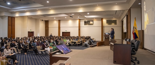 Simposio de Obesidad: Retos y Perspectivas en la Atención Integral