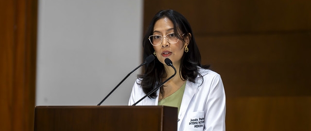 Imposición de Insignias – Carrera de Medicina