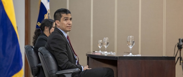 Lanzamiento del libro "Ingeniería Vial Sostenible en Ecuador: innovación, diseño y gestión para el desarrollo de infraestructura" Lanzamiento del libro "Ingeniería Vial Sostenible en Ecuador: innovación, diseño y gestión para el desarrollo de infraestructura"