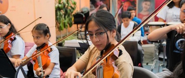 Primer encuentro de SINFIN UTPL y la Academia de música de Sol a Sol de Guayaquil