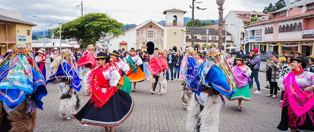 Homenaje a los Yachaks en la Chakana. Inti Raymi de las universidades y diversidades 2025 Homenaje a los Yachaks en la Chakana. Inti Raymi de las universidades y diversidades 2025