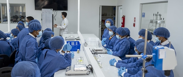 Talleres Académicos de Bioquímica y Farmacia y Geología