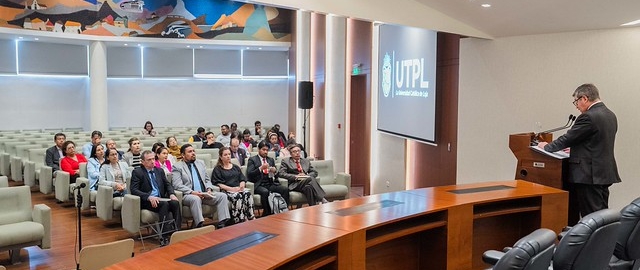 Lanzamiento del libro “Ángel Felicísimo Rojas: contexto, crítica y vanguardismo en la literatura ecuatoriana Lanzamiento del libro “Ángel Felicísimo Rojas: contexto, crítica y vanguardismo en la literatura ecuatoriana