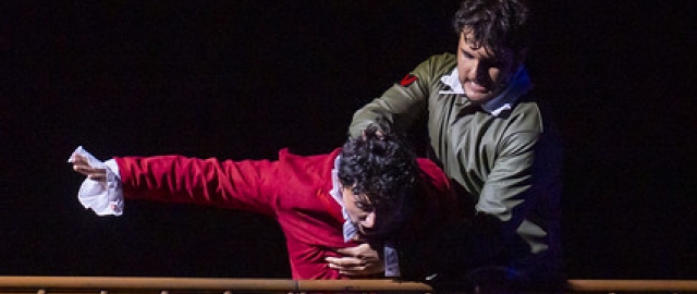 La Compañía de Teatro UTPL conmemoró sus 20 años de trayectoria artística con el estreno de la obra Otelo