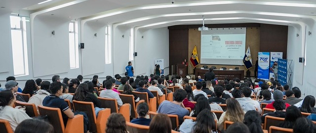 La Cátedra UNESCO de Cultura y Educación para la Paz UTPL impulsa capacitación sobre Violencia Política de Género. La Cátedra UNESCO de Cultura y Educación para la Paz UTPL impulsa capacitación sobre Violencia Política de Género.