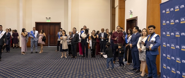 UTPL Escuela de Negocios reconoció el esfuerzo, dedicación y excelencia académica de sus mejores egresados.