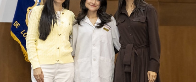 Imposición de mandiles a internos rotativos de la carrera de Nutrición y Dietética – Cohorte mayo 2025 / abril 2026 Imposición de mandiles a internos rotativos de la carrera de Nutrición y Dietética – Cohorte mayo 2025 / abril 2026