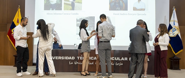 Ceremonia de imposición de mandiles a los estudiantes de 7mo ciclo de la carrera de Psicología Clínica
