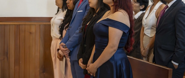 Imposición de mandiles a estudiantes de Fisioterapia