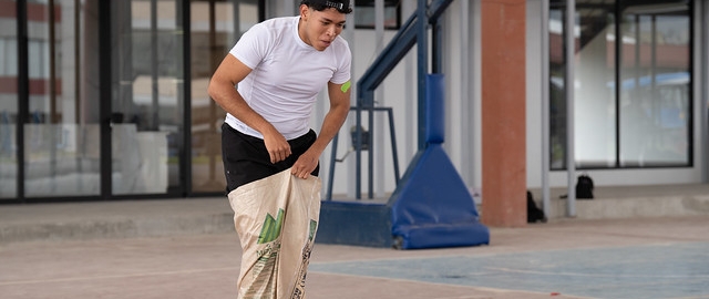 Desfile de Promociones y Ginkana – 25 Años de Medicina UTPL Desfile de Promociones y Ginkana – 25 Años de Medicina UTPL