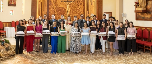 Imposición de mandiles | Carrera de Bioquímica y Farmacia