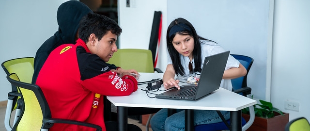 FIRST LEGO en el Innova Fest UTPL FIRST LEGO en el Innova Fest UTPL