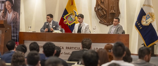 Presentación de obras jurídicas de Felipe Rodríguez Moreno en la UTPL Presentación de obras jurídicas de Felipe Rodríguez Moreno en la UTPL